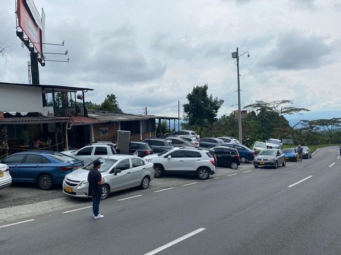 Local en venta en Colombia, Manizales, 800 m² · foto 12 de 13