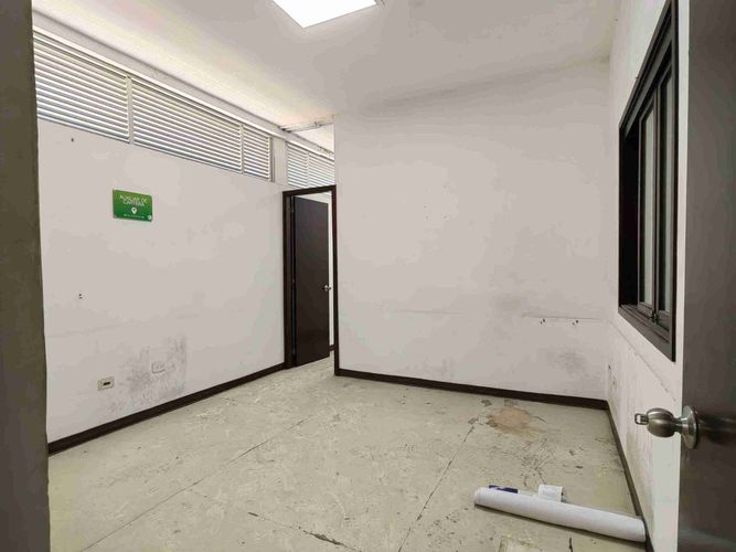 Oficina en arriendo en San Jose Sur, Pereira, 332 m² · foto 5 de 12