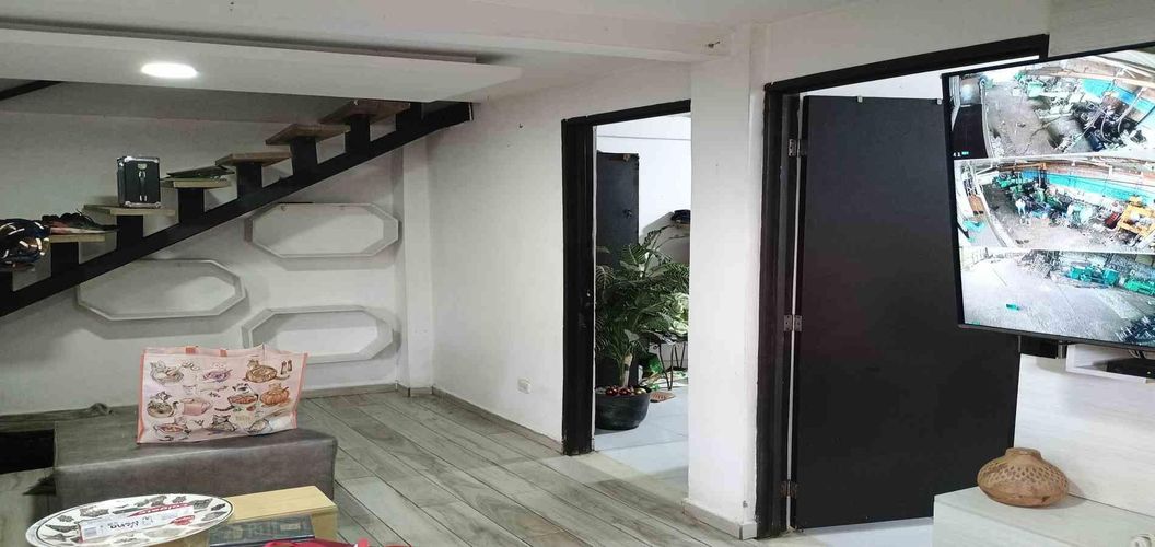 Casa de 6 alcobas en venta en Arenales, Armenia, 396 m² · foto 6 de 6