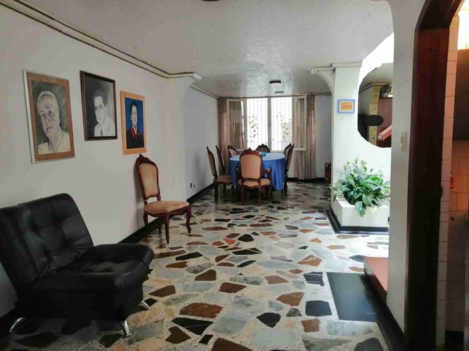 Edificio en venta en Alfonso Lopez, Pereira, 680 m² · foto 3 de 17
