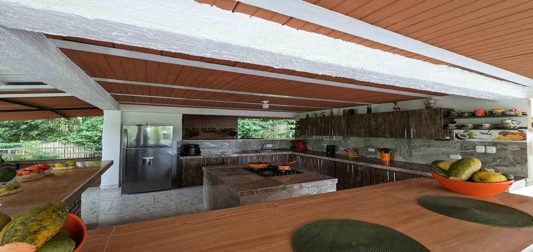 Finca en venta en San Jose Sur, Pereira, 335 m² · foto 9 de 24