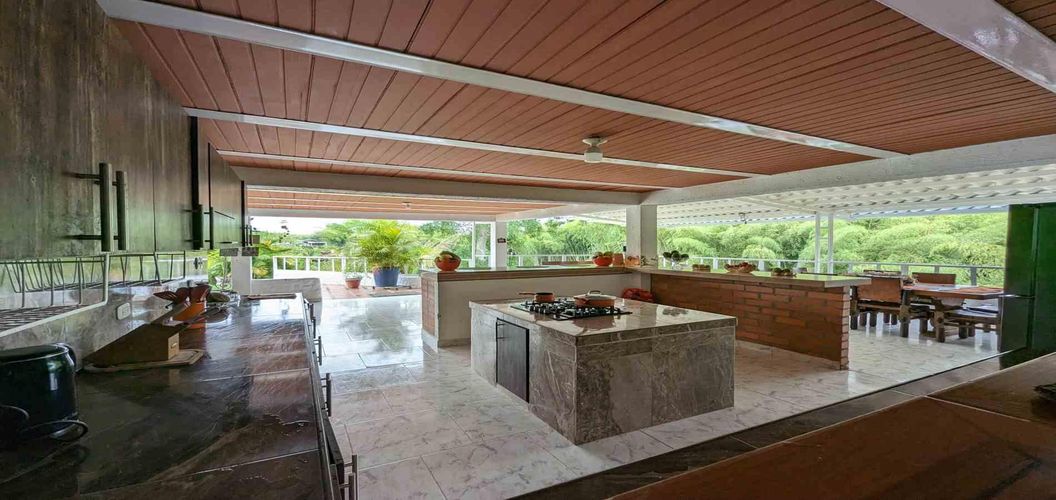 Finca en venta en San Jose Sur, Pereira, 335 m² · foto 10 de 24