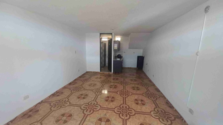 Casa de 3 alcobas en venta en La Castellana, Armenia, 262 m² · foto 2 de 17