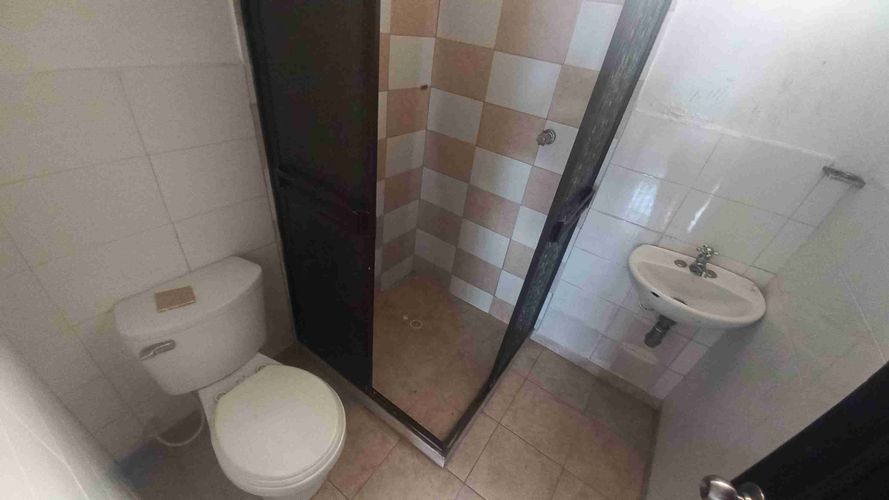 Casa de 3 alcobas en venta en La Castellana, Armenia, 262 m² · foto 4 de 17