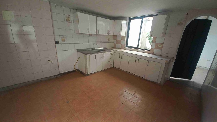 Casa de 3 alcobas en venta en La Castellana, Armenia, 262 m² · foto 9 de 17