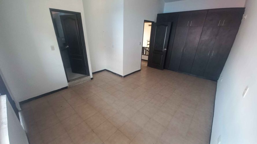 Casa de 3 alcobas en venta en La Castellana, Armenia, 262 m² · foto 13 de 17