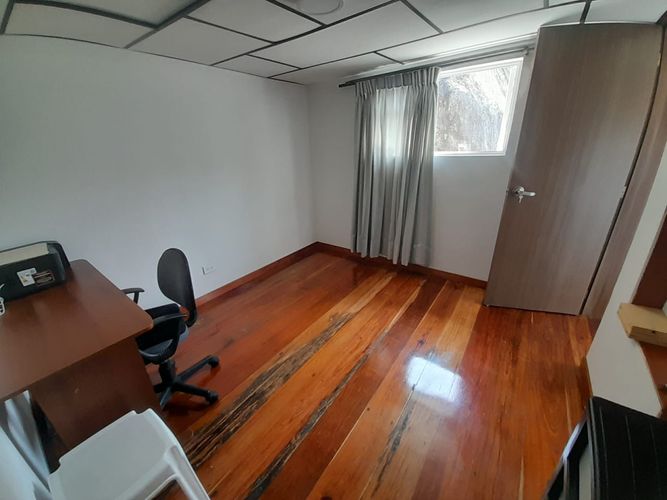 Casa de 6 alcobas en venta en La Primavera, Manizales, 300 m² · foto 12 de 24