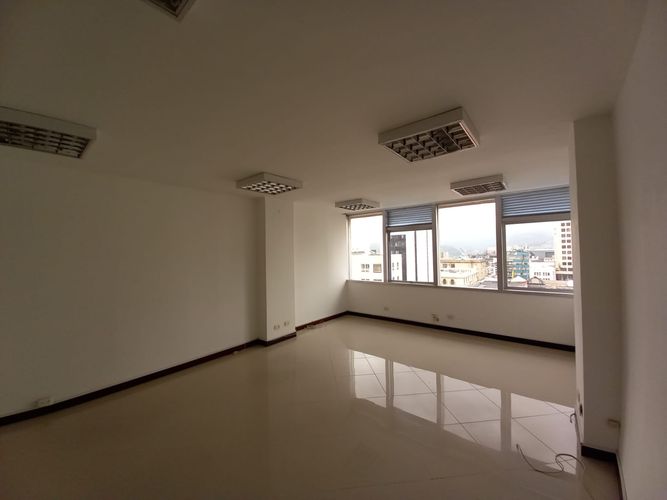 Oficina en arriendo en El Centro, Manizales, 22 m² · foto 5 de 10