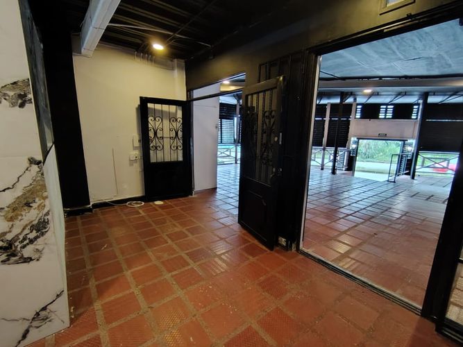 Casa en venta en Avenida Centenario, Armenia, 720 m² · foto 2 de 19