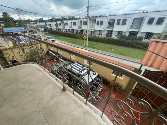 Casa en venta en Avenida Centenario, Armenia, 720 m² · foto 18 de 19