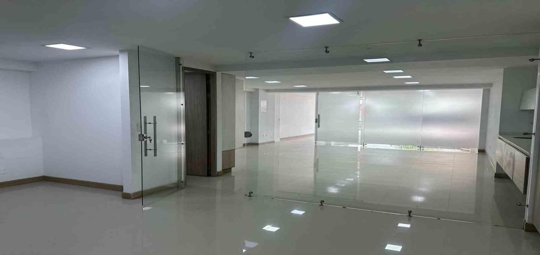 Local en venta en Pinares, Pereira, 92 m² · foto 8 de 20