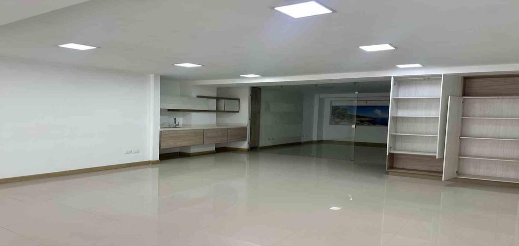 Local en venta en Pinares, Pereira, 92 m² · foto 18 de 20