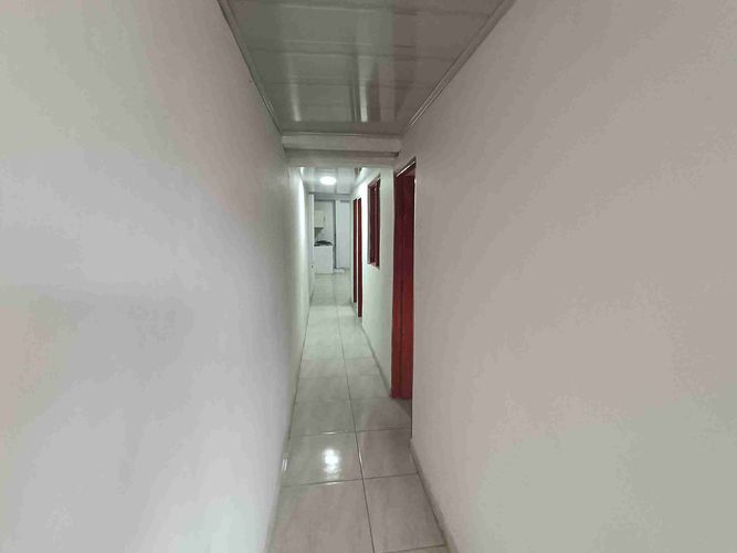 Casa de 8 alcobas en venta en Popular, Armenia, 450 m² · foto 8 de 24