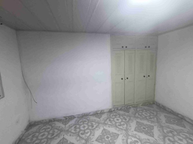 Casa de 8 alcobas en venta en Popular, Armenia, 450 m² · foto 12 de 24