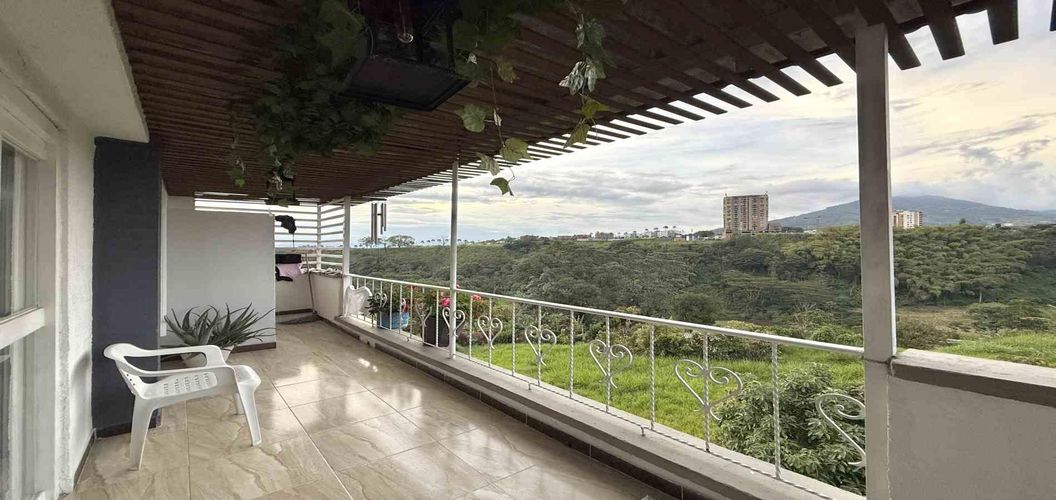 Casa de 13 alcobas en venta en El Poblado Ii Etapa, Pereira, 680 m² · foto 10 de 23