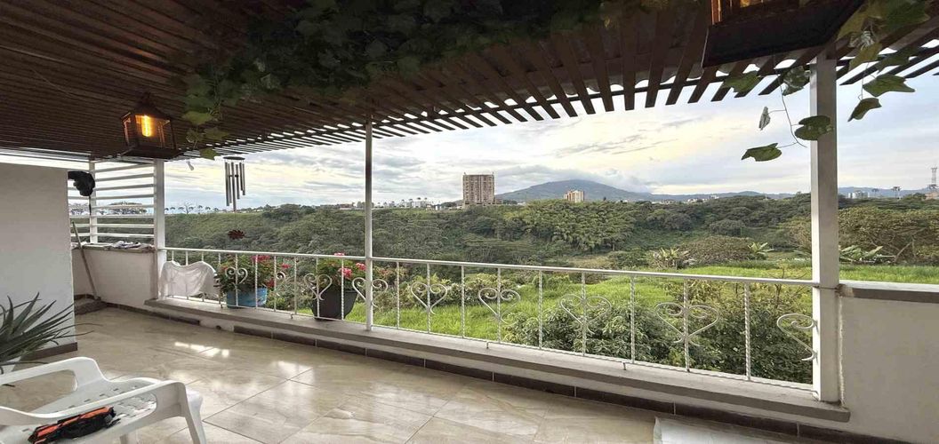 Casa de 13 alcobas en venta en El Poblado Ii Etapa, Pereira, 680 m² · foto 13 de 23