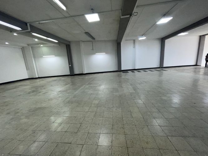 Bodega en arriendo en Sector Parque Valencia, Armenia, 470 m² · foto 2 de 13