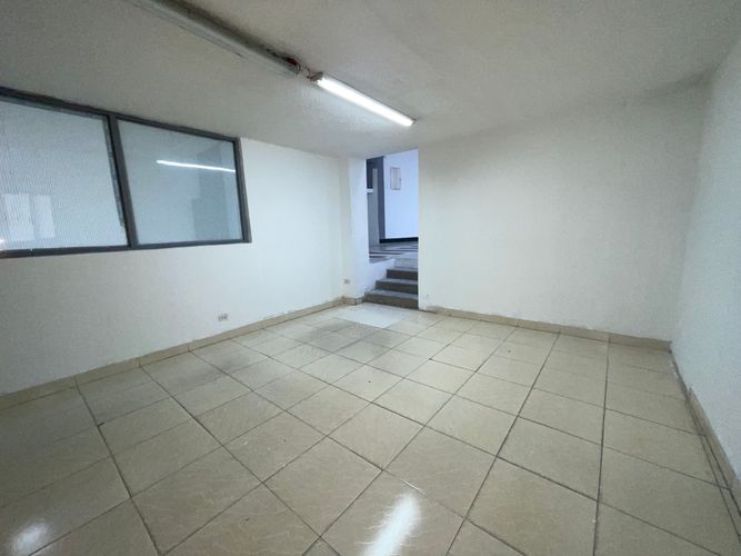 Bodega en arriendo en Sector Parque Valencia, Armenia, 470 m² · foto 8 de 13