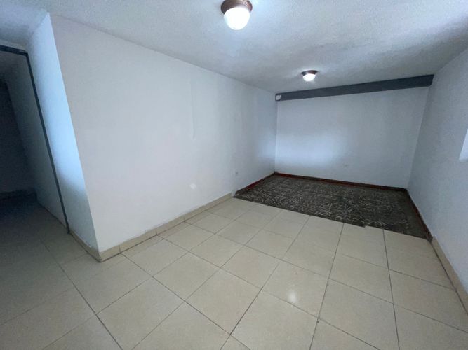 Bodega en arriendo en Sector Parque Valencia, Armenia, 470 m² · foto 10 de 13
