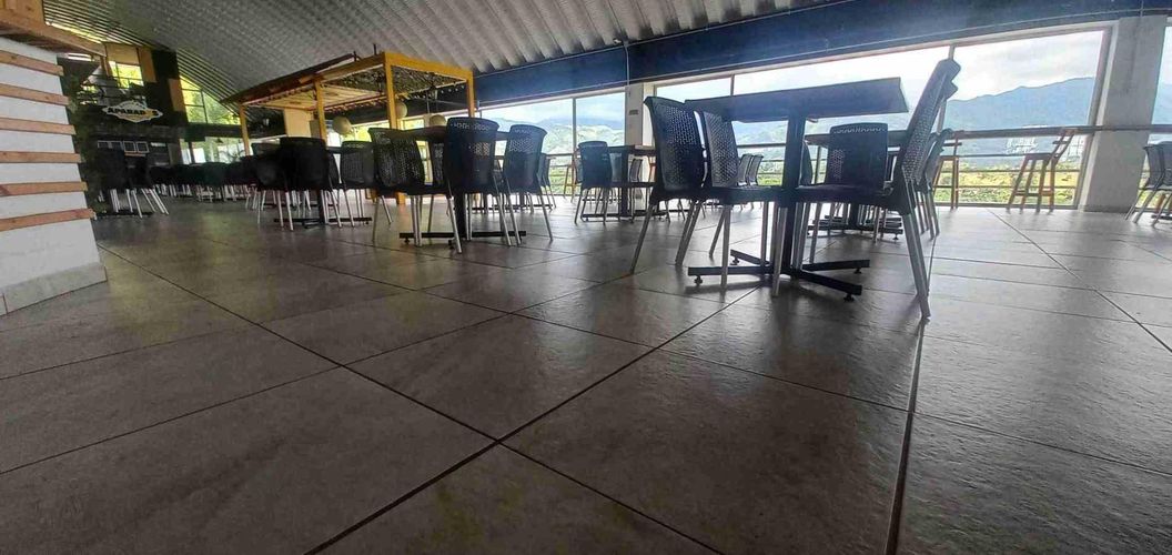 Local en venta en Avenida Centenario, Armenia, 26 m² · foto 5 de 18