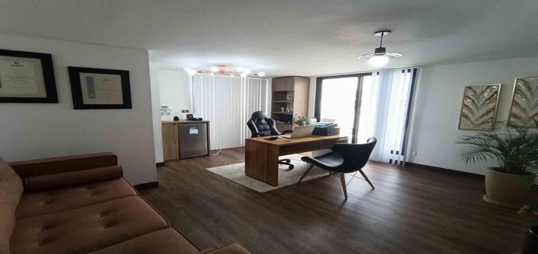 Oficina en venta en Versalles, Manizales, 22 m² · foto 3 de 24