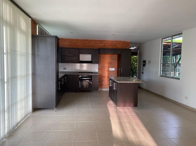 Casa en venta en Tribunas Corcega, Pereira · foto 7 de 18