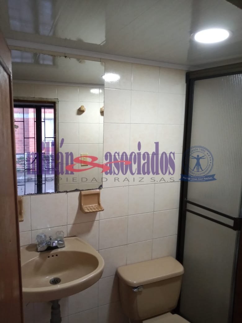 Casa en venta en Avenida Kevin Angel, Manizales · foto 8 de 11