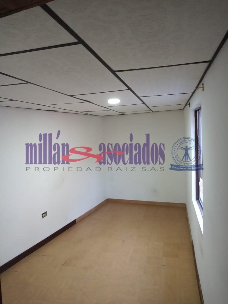 Casa en venta en Avenida Kevin Angel, Manizales · foto 10 de 11