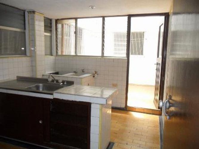 Edificio en venta en El Centro, Manizales, 1664 m² · foto 7 de 14