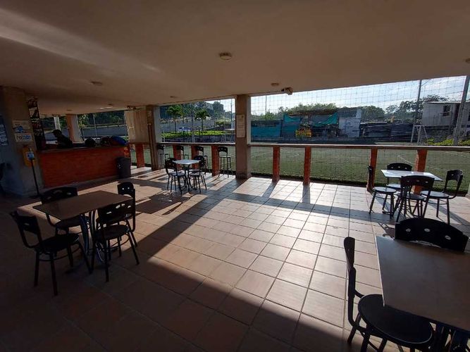 Local en arriendo en San Fernando, Pereira, 2100 m² · foto 3 de 23
