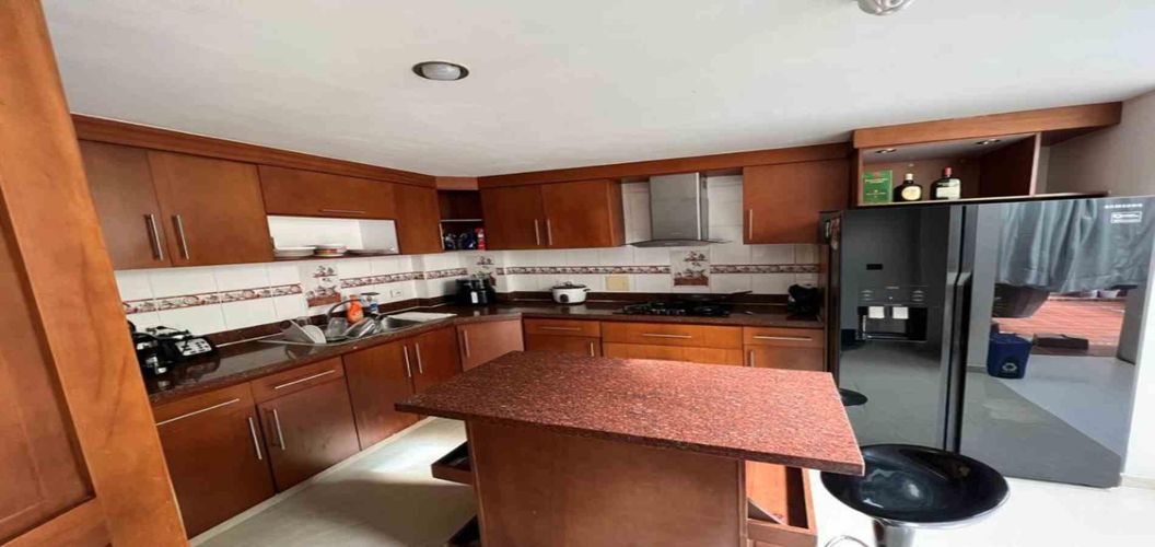 Casa de 6 alcobas en venta en Pinares, Pereira, 344 m² · foto 16 de 24