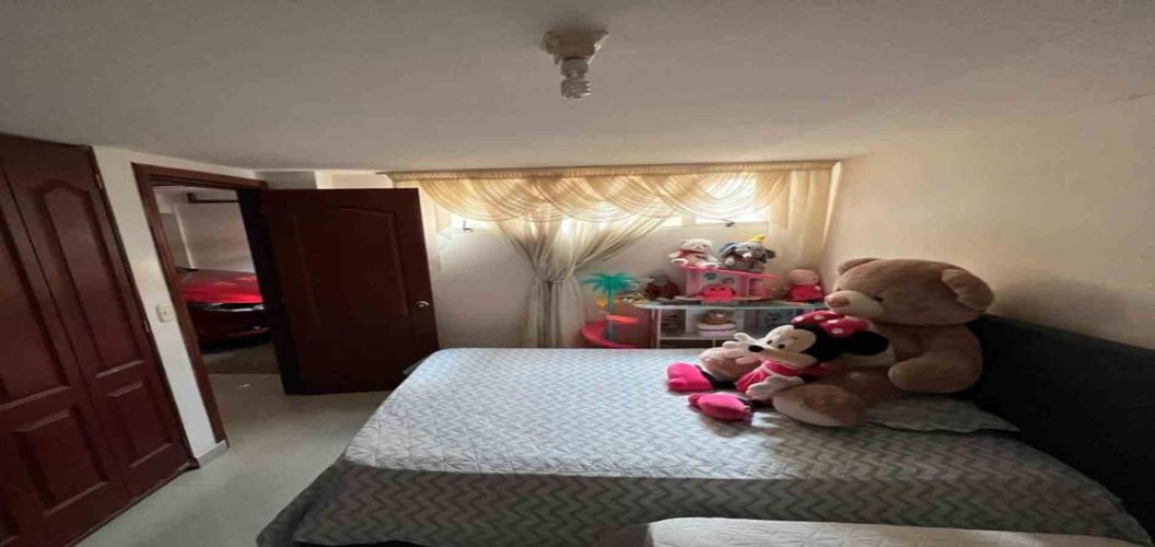 Casa de 6 alcobas en venta en Pinares, Pereira, 344 m² · foto 19 de 24