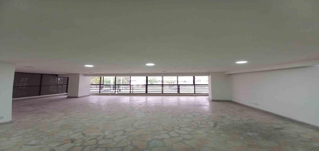 Local en arriendo en Avenida 30 De Agosto, Pereira, 100 m² · foto 2 de 16