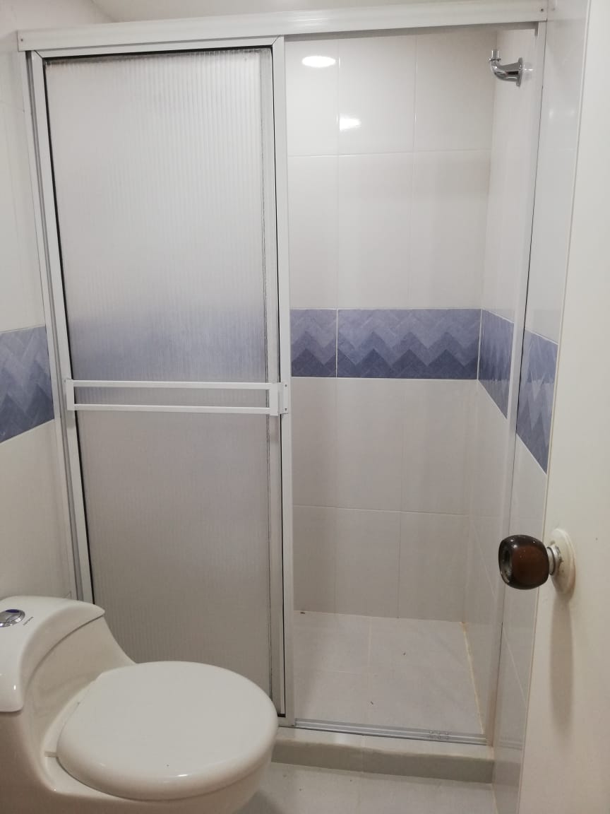 Apartamento en venta en Berlin, Pereira · foto 2 de 7