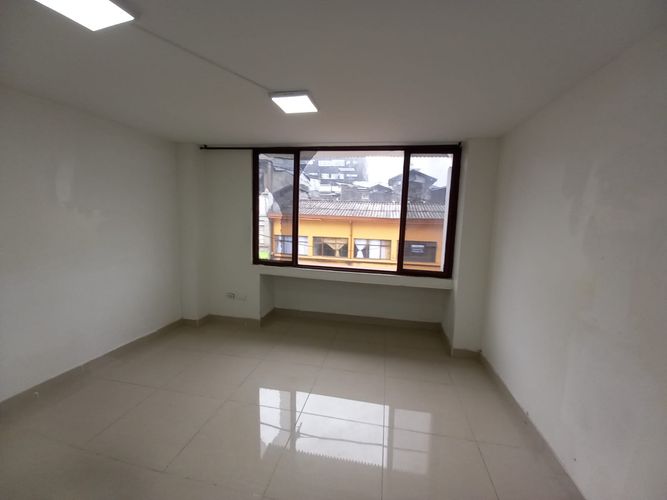 Oficina en arriendo en El Centro, Manizales, 21 m² · foto 9 de 18