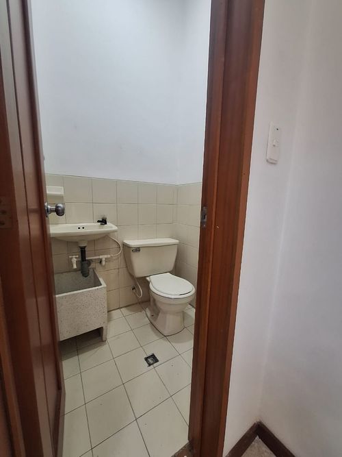 Oficina en venta en Norte De Armenia, Armenia, 28 m² · foto 6 de 7