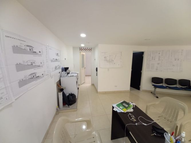 Local en venta en Los Alcazares, Manizales, 41 m² · foto 3 de 8