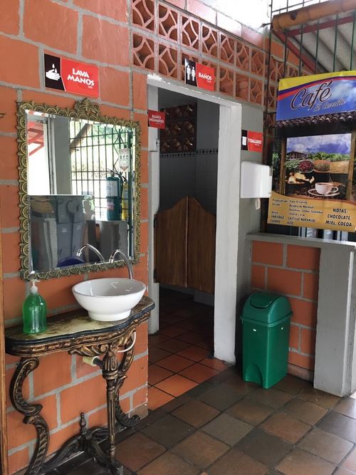 Local en venta en Estambul, Manizales, 200 m² · foto 10 de 24