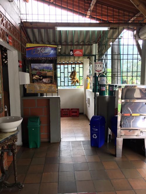 Local en venta en Estambul, Manizales, 200 m² · foto 11 de 24