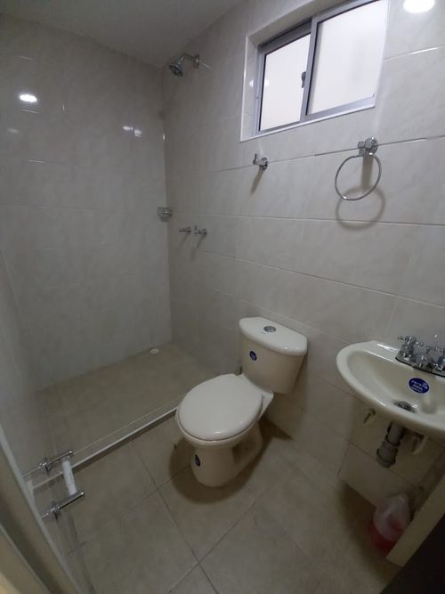 Local en venta en Los Alcazares, Manizales, 41 m² · foto 8 de 8
