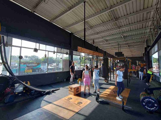 Local en venta en San Fernando, Pereira, 2100 m² · foto 2 de 24