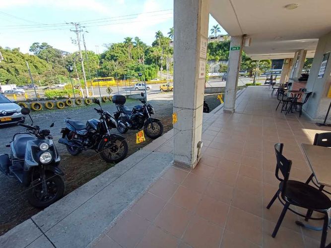 Local en venta en San Fernando, Pereira, 2100 m² · foto 7 de 24