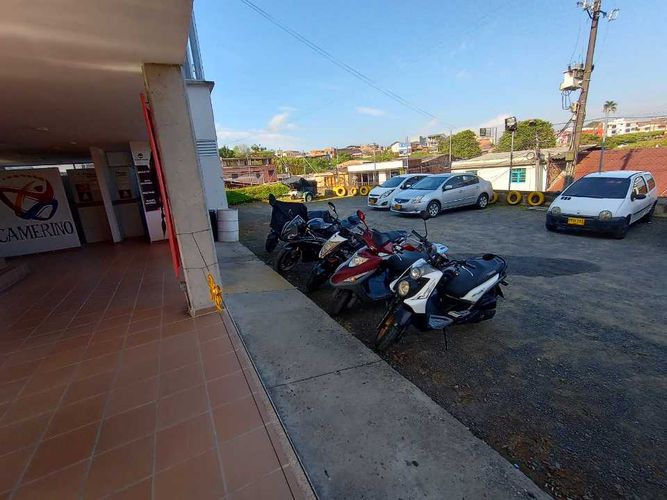 Local en venta en San Fernando, Pereira, 2100 m² · foto 10 de 24