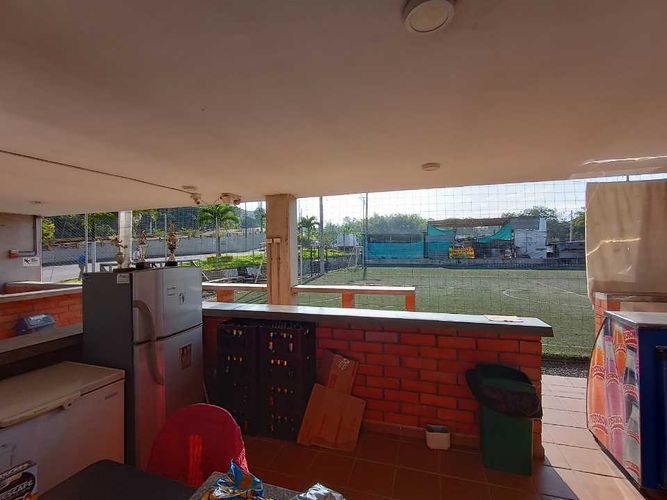 Local en venta en San Fernando, Pereira, 2100 m² · foto 17 de 24