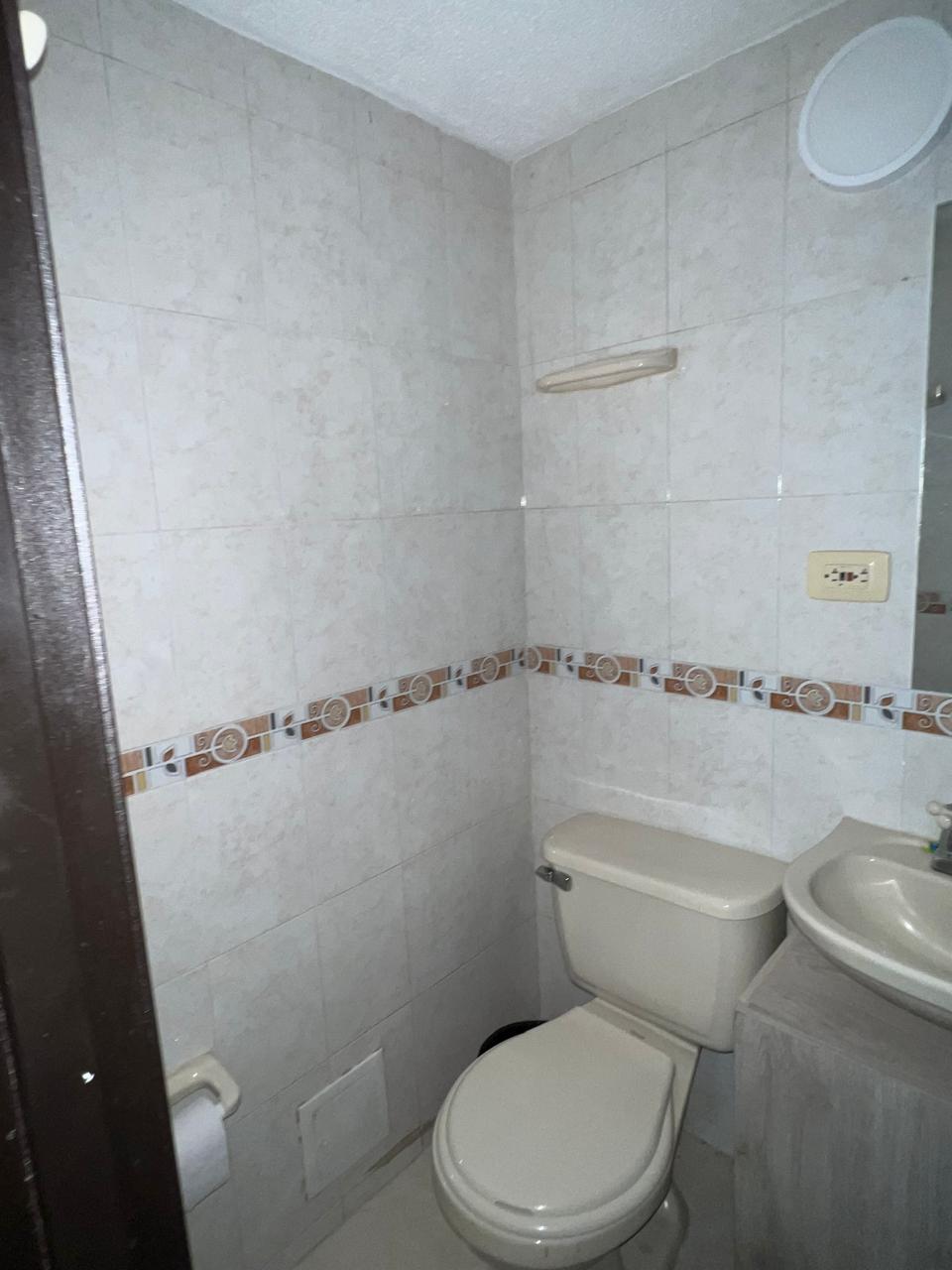 Apartamento en venta en Pinares, Pereira · foto 7 de 12