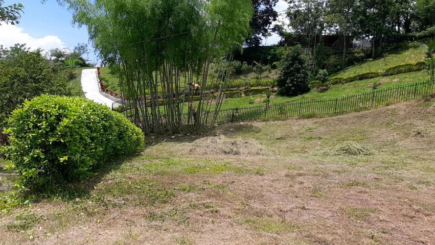 Lote en venta en Avenida Kevin Angel, Manizales, 2200 m² · foto 7 de 8