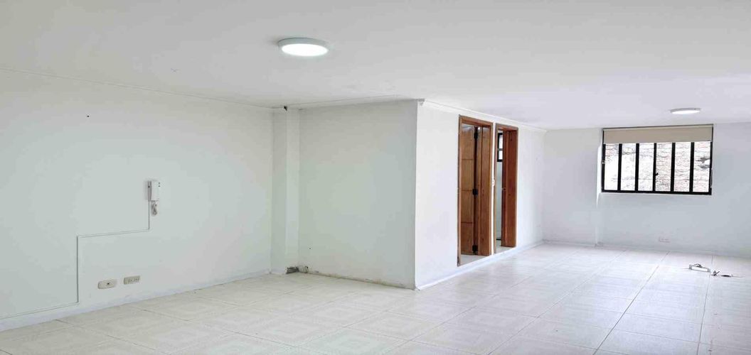 Local en venta en Sector Plaza De Bolivar, Pereira, 32 m² · foto 2 de 10