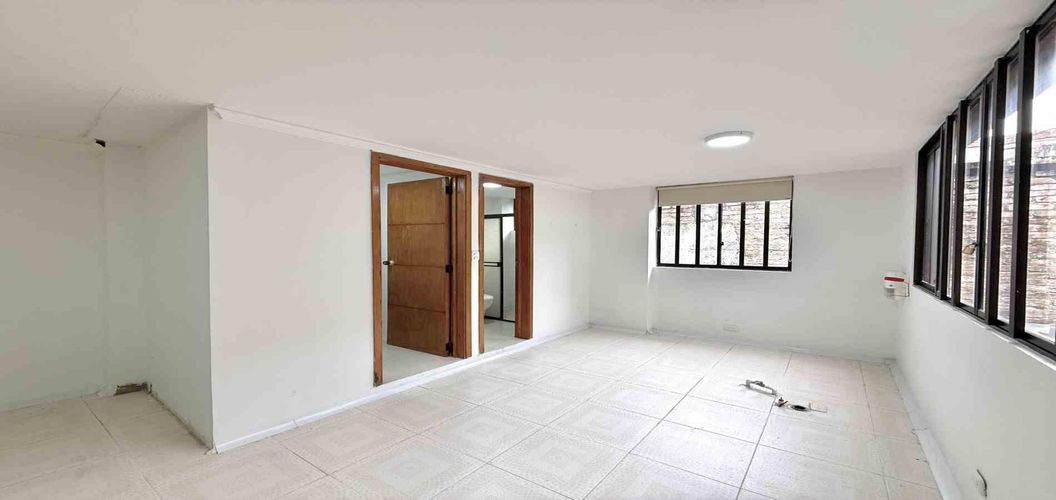 Local en venta en Sector Plaza De Bolivar, Pereira, 32 m² · foto 8 de 10