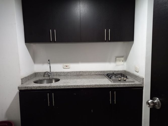 Oficina en arriendo en El Centro, Manizales, 20 m² · foto 2 de 10
