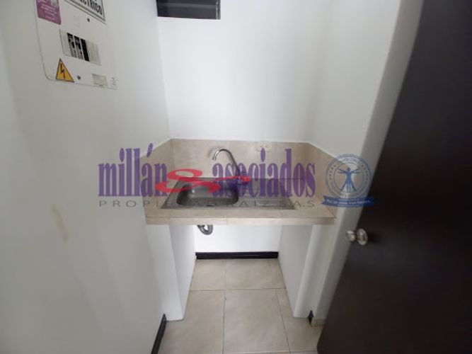 Local en venta en Centenario, Manizales, 100 m² · foto 10 de 22